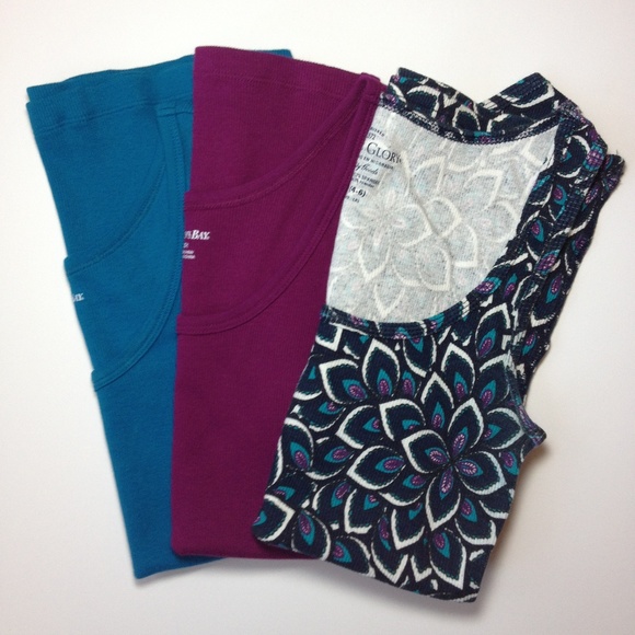 St. John's Bay Tops - Lot of 3 Tank Tops - Turquoise/Berry/Floral